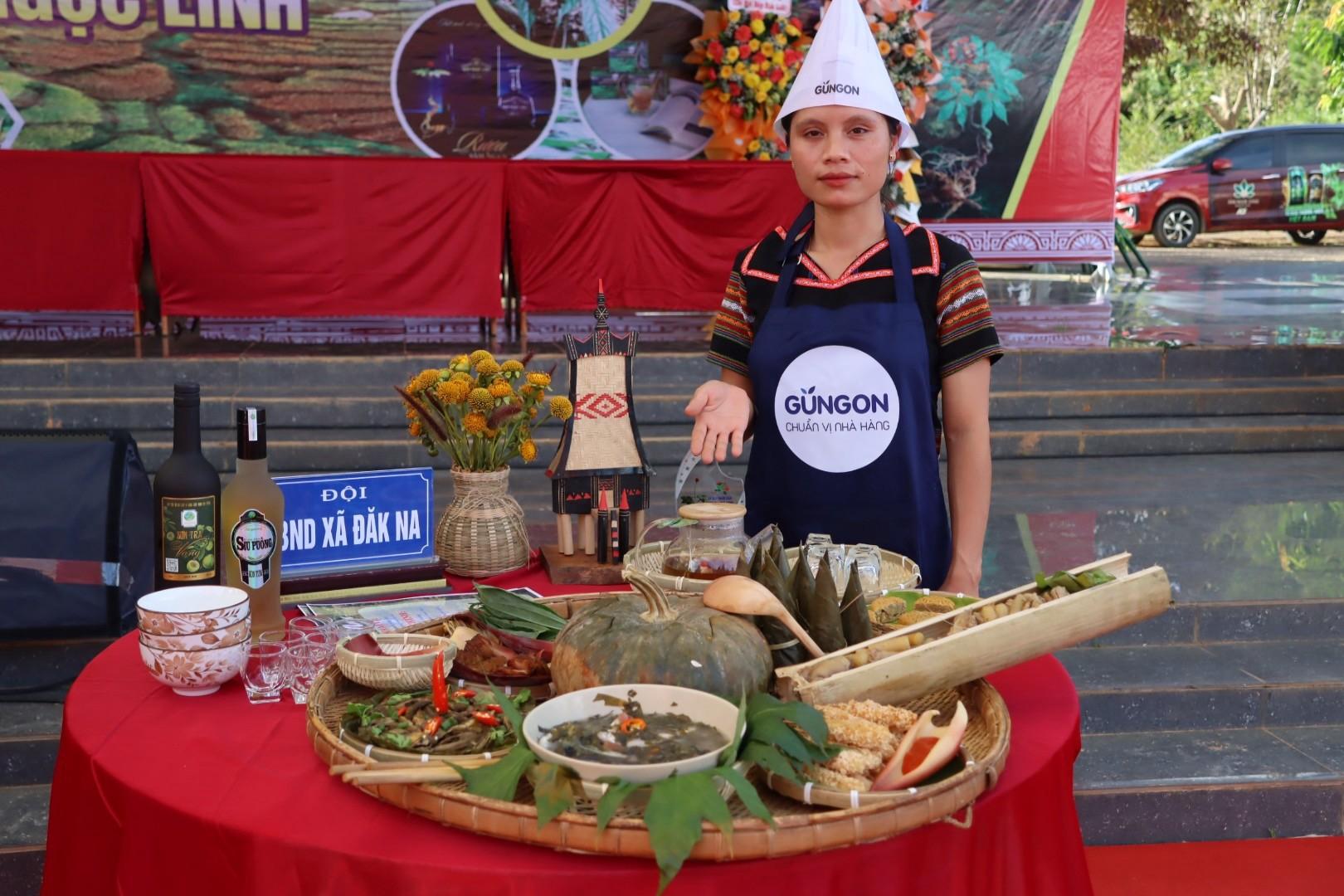 Văn hoá - Kon Tum: Độc đáo hội thi ẩm thực dược liệu tại thủ phủ sâm Ngọc Linh